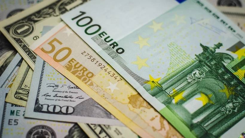 В Модульбанке стали недоступны переводы в долларах и евро