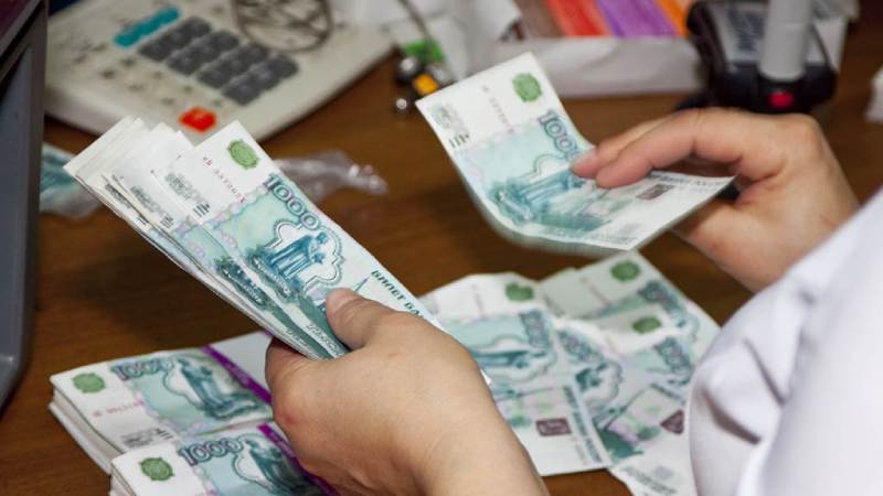 Фейковые выплаты к 12 июня: россиян призвали не доверять рассылкам
