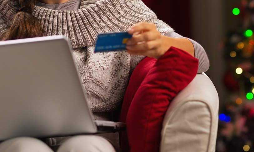 Самые опасные схемы мошенничества под Новый 2026 год и как от них защититься