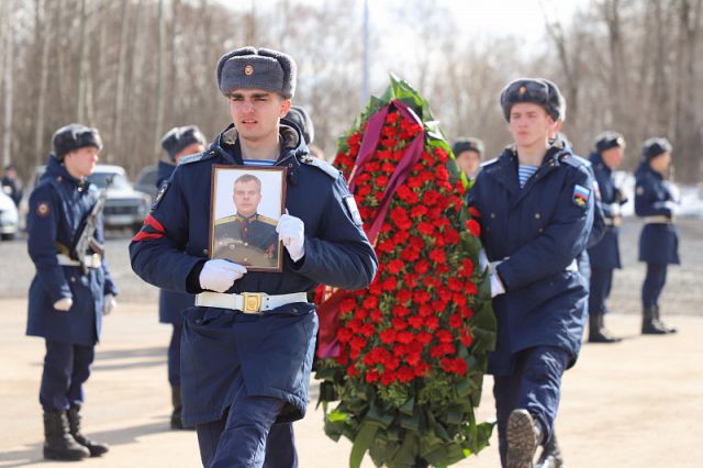 Военный медик Роман Николенко похоронен в Туле
