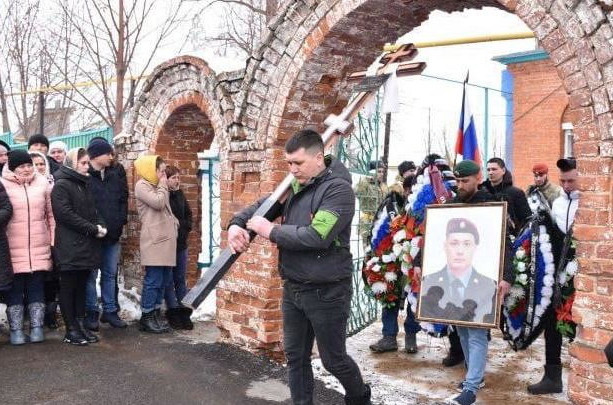 Погибшего на Украине Олега Кириллова посмертно наградили орденом Мужества