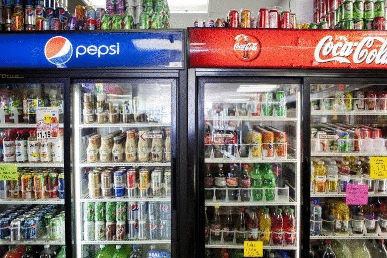 Компании Coca-Cola и PepsiCo хотят сменить названия брендированных холодильников на территории России