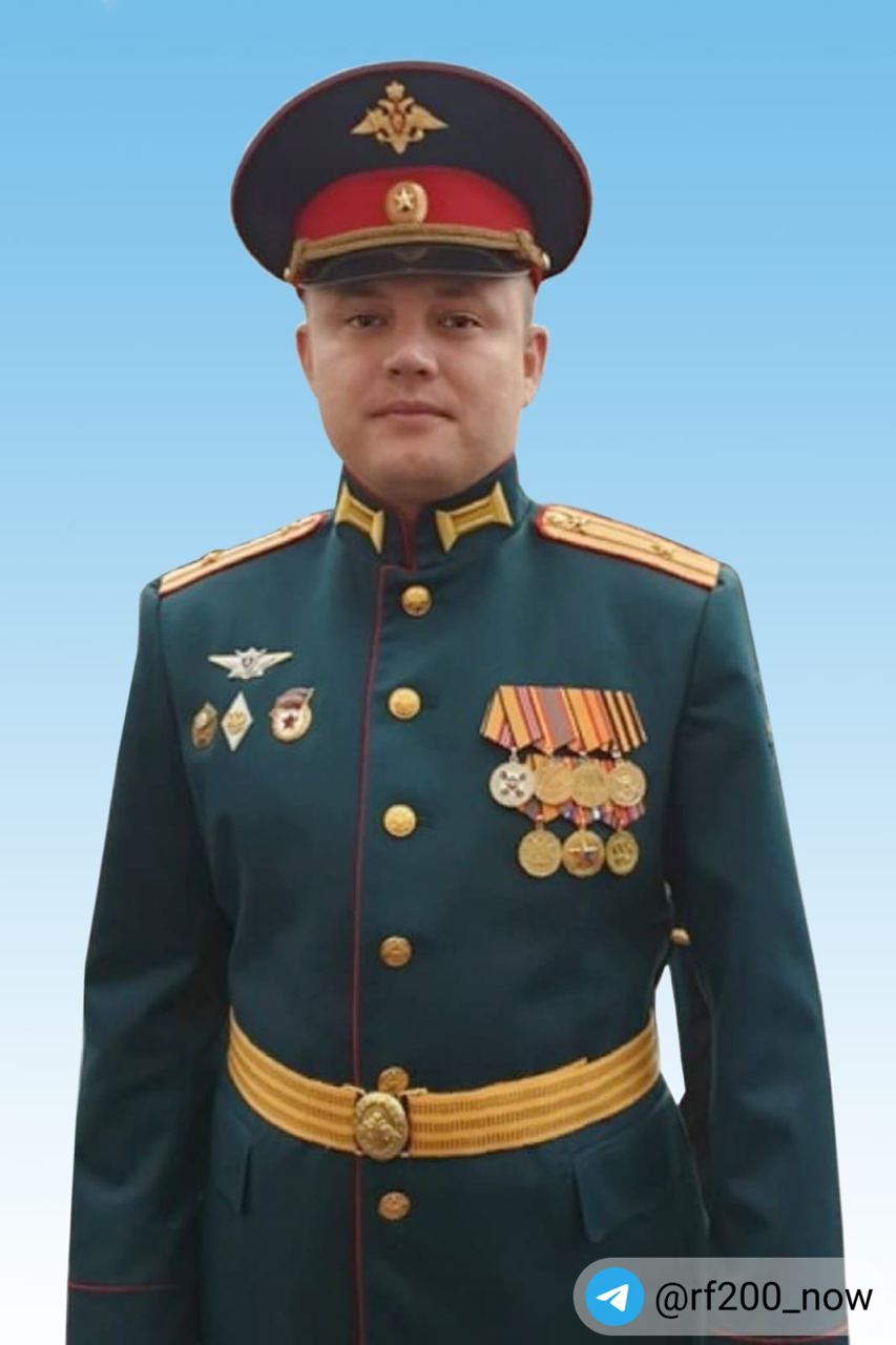 Александр Щеткин, майор, таманская дивизия, заместитель командира 1 мотострелкового полка по военно-политической работе, 1979 года рождения;