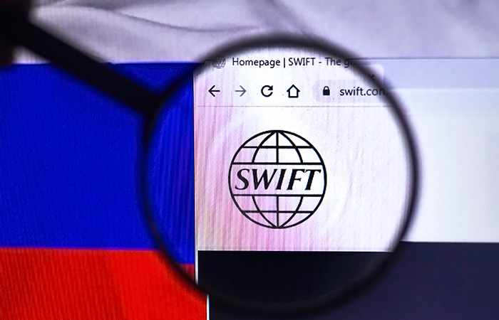 Названы последствия отключения системы SWIFT для России
