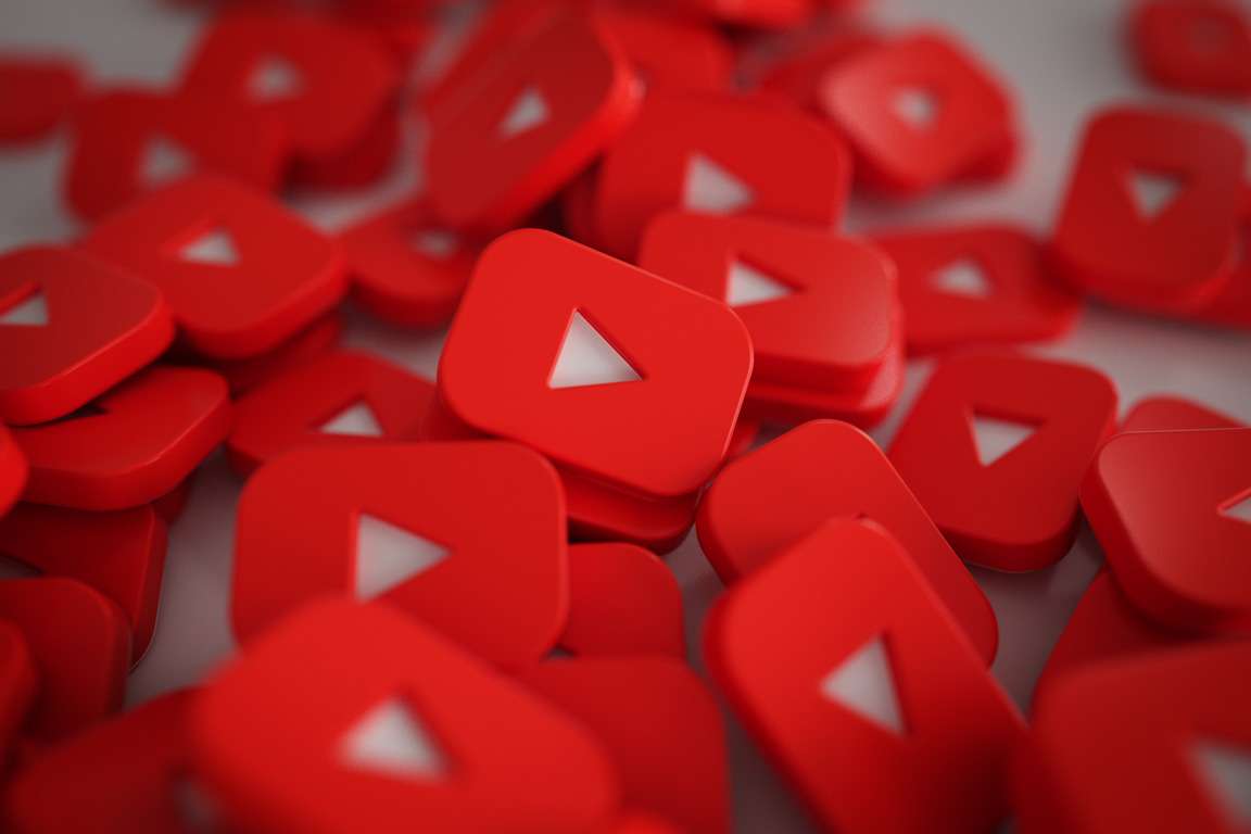 YouTube будет помечать специальной маркировкой ролики, созданные ИИ