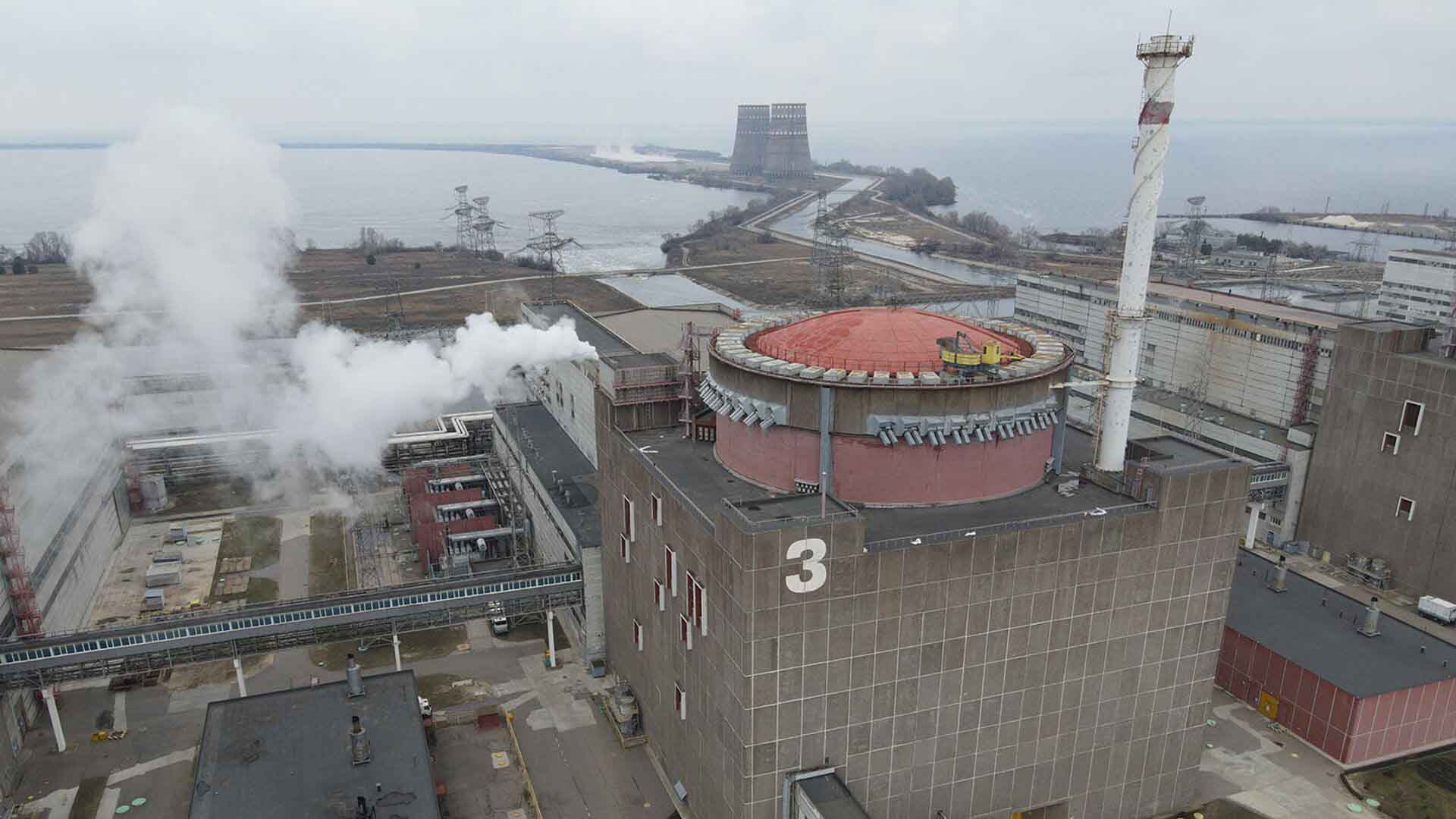 Росэнергоатом запустил разогрев двух реакторов Запорожской АЭС