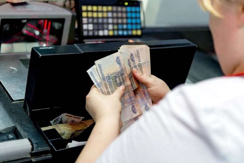 Банки могут задерживать выдачу наличных: новые ограничения