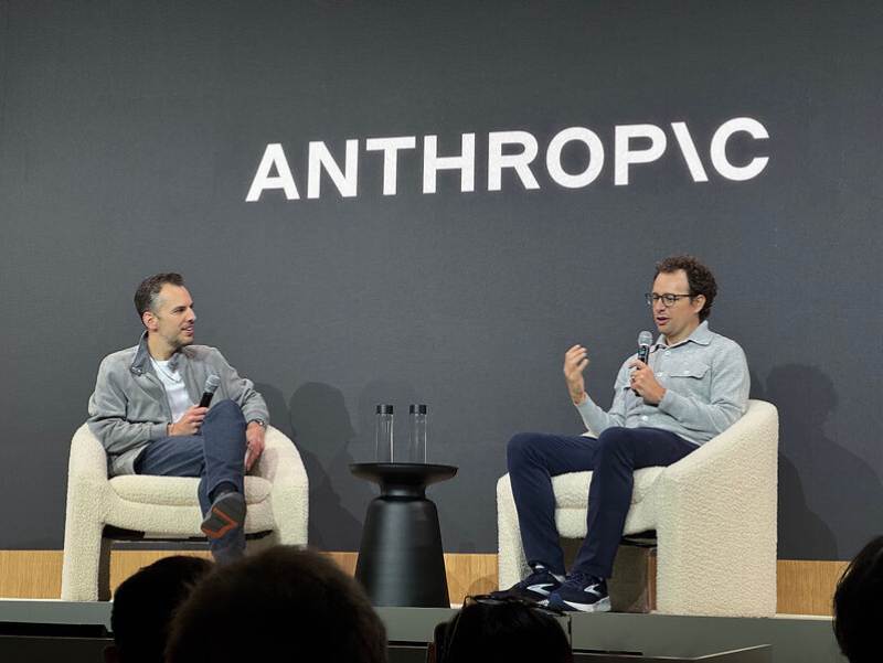 Исследователь Anthropic покинул компанию из-за неуправляемого ИИ
