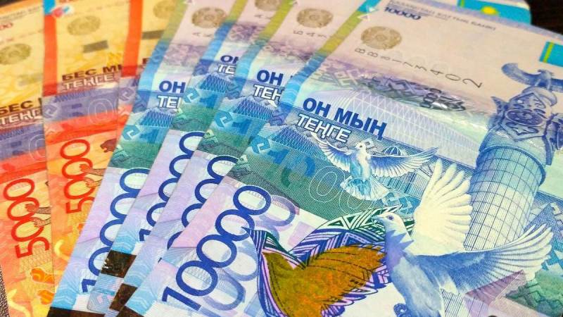 Ставка Нацбанка Казахстана выросла до рекордных 18%