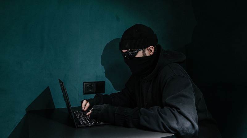 Мошенники используют поиски пропавших людей для вымогательства денег