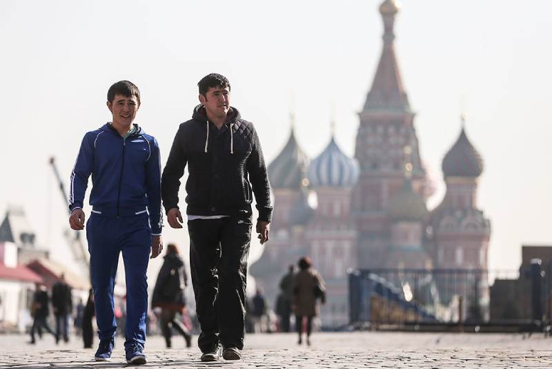 Мошенники начали выдавать себя за мигрантов из коммунальных служб