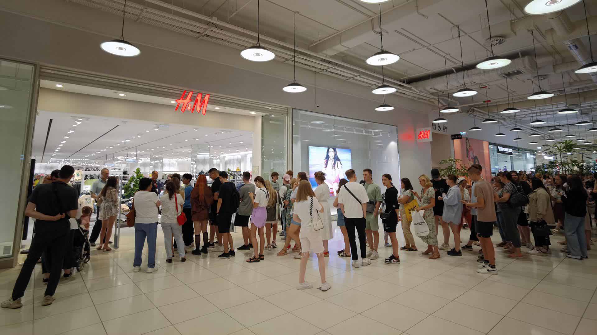 Представители H&M поделились окончательными условиями закрытия магазинов в России