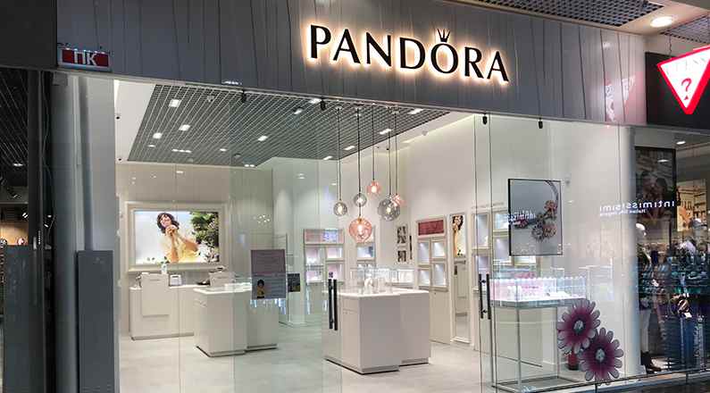 Магазины Pandora в России планируют сменить название на Pan Club