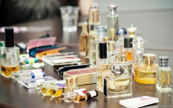 Продажи парфюмерии в России выросли на 30%