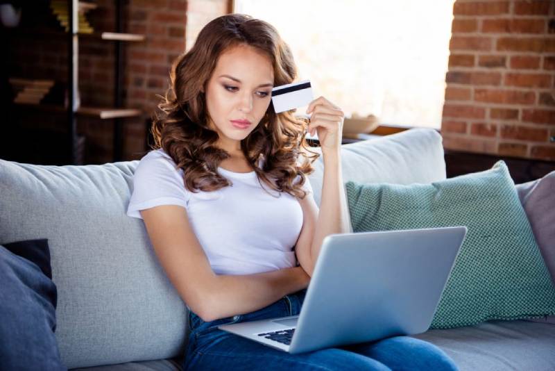 Эксперты объяснили, почему банки чаще всего блокируют счета клиентов