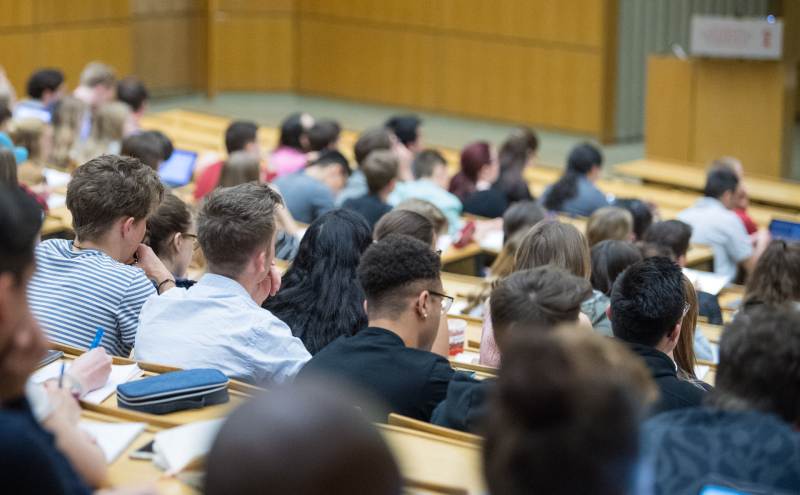 Как мошенники используют страх экзаменов для обмана студентов