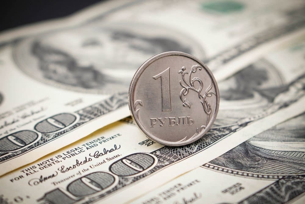 Россиян ожидает рост цен из-за ослабления рубля