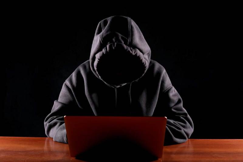 Интим под контролем сети: чем опасны умные секс-гаджеты