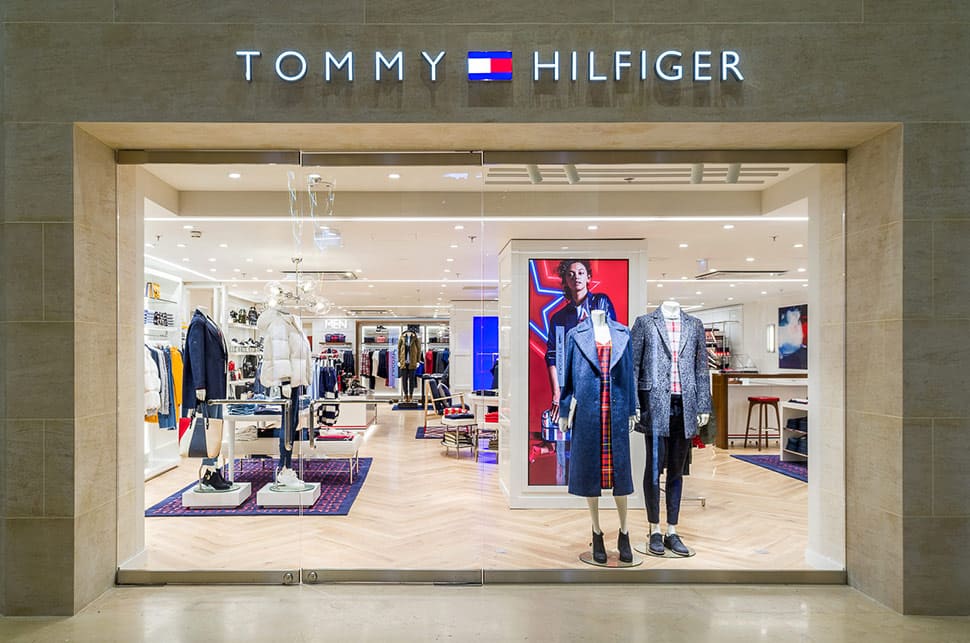 Первый магазин Tommy Hilfiger вернулся к работе в Москве