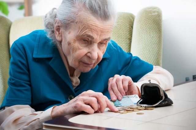 Как пенсионерам не стать жертвами телефонных аферистов